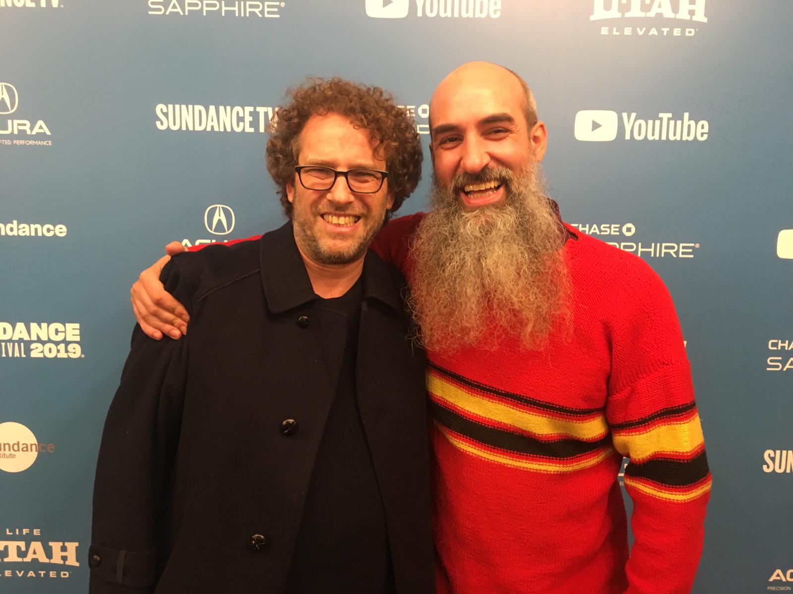 Fernando Epstein, editor y co-productor de Monos (2019), junto a Pancho Mangou, productor de Los Tiburones